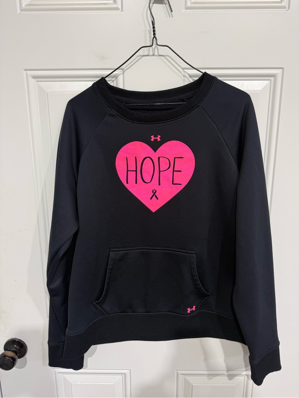 Under Armour Crewneck Breast Cancer Awareness. Womens XL